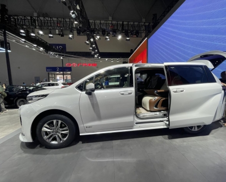 2025-chongqing-international-auto-exhibition-a-grand-showcase-where-tradition-meets-innovation-10.jpg 2025-chongqing-international-auto-exhibition-a-grand-showcase-where-tradition-meets-innovation-10.jpg