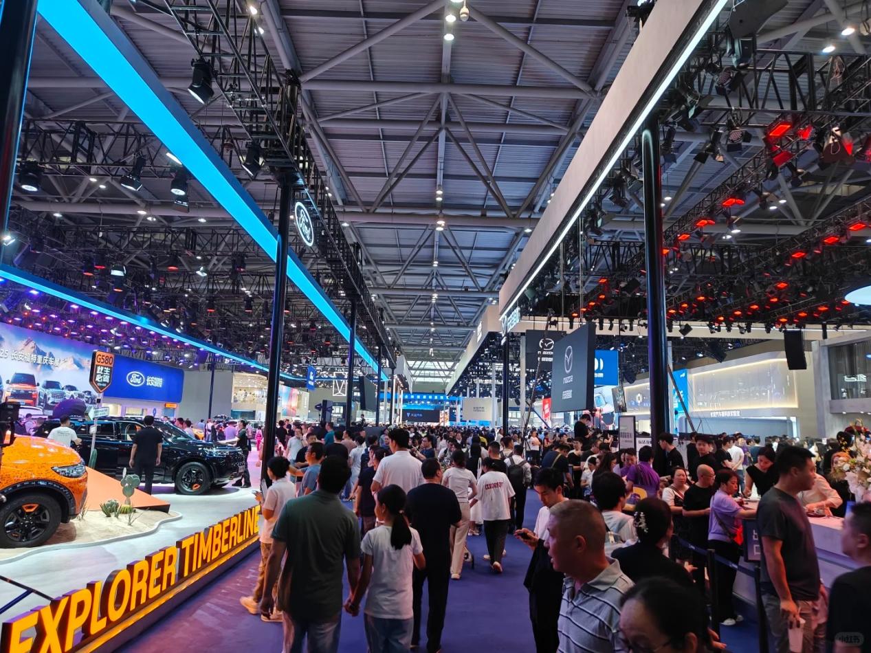 2025-chongqing-international-auto-exhibition-a-grand-showcase-where-tradition-meets-innovation2.jpg 2025-chongqing-international-auto-exhibition-a-grand-showcase-where-tradition-meets-innovation2.jpg